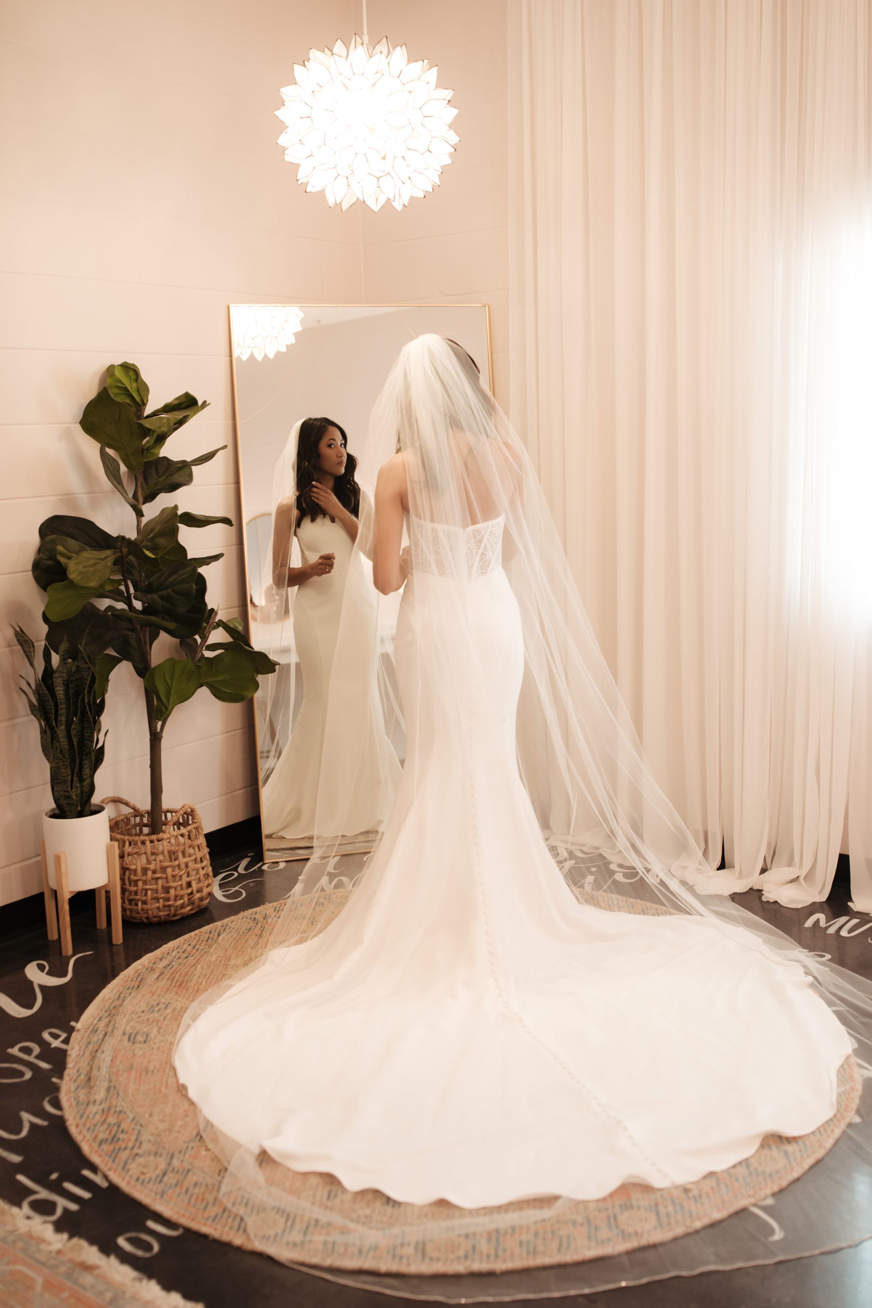 Bridal Suite at Haus 820 | beautiful mirror